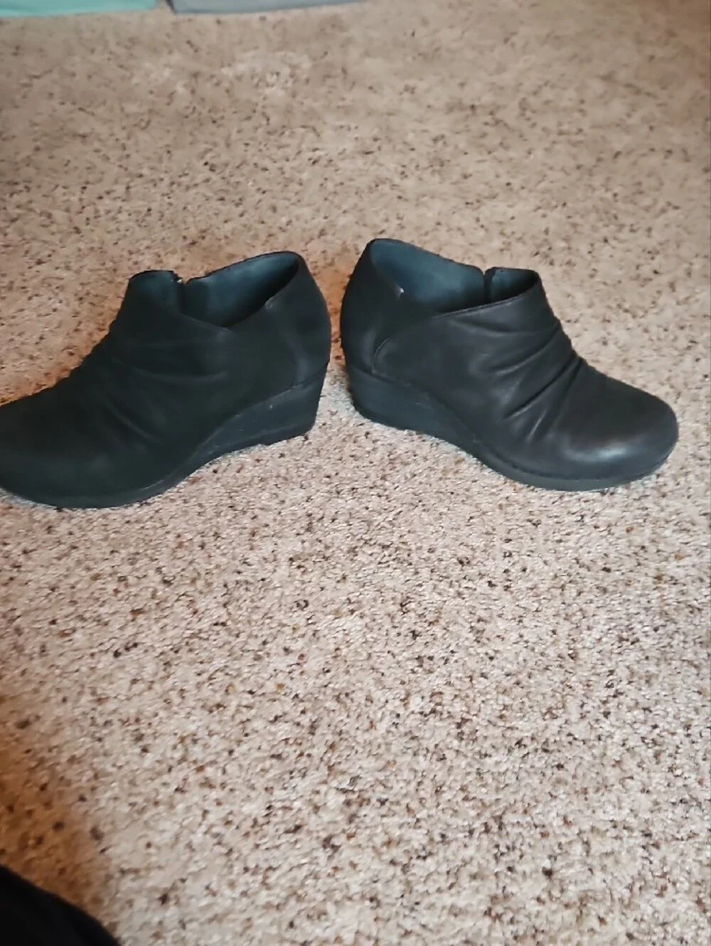 Dansko sleek black
